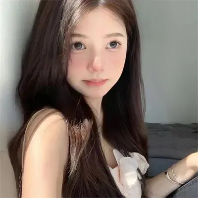 蒙娜丽莎与血月亮